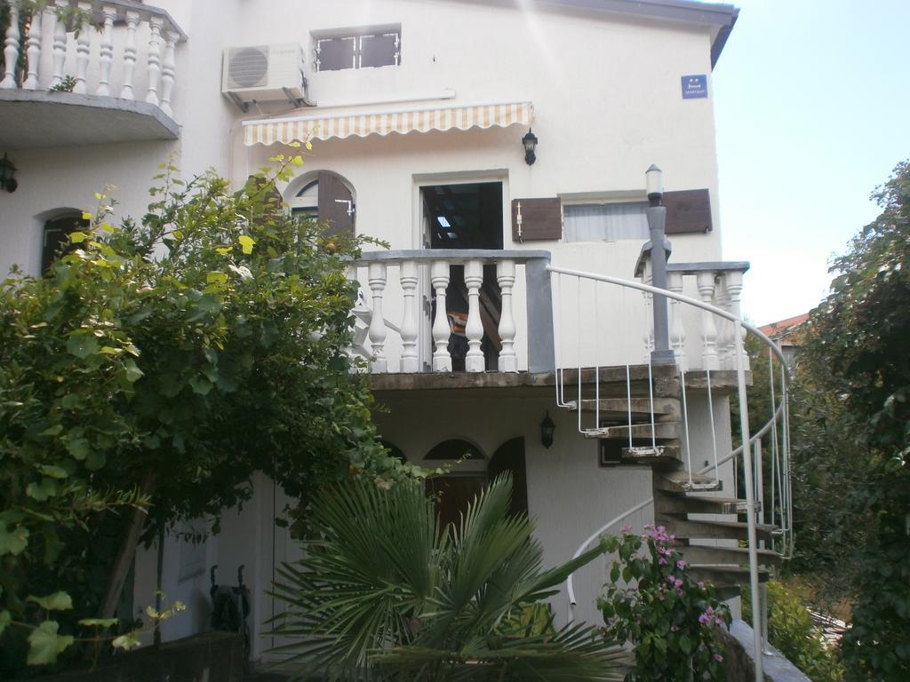 Apartmani Marija Starigrad Paklenica Luaran gambar